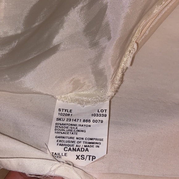 Women - Picture 4 of 4